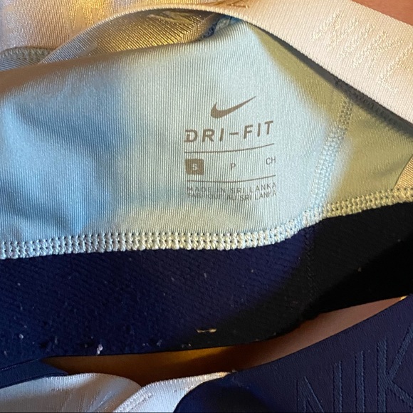 Nike Sports Bra - Picture 3 of 3